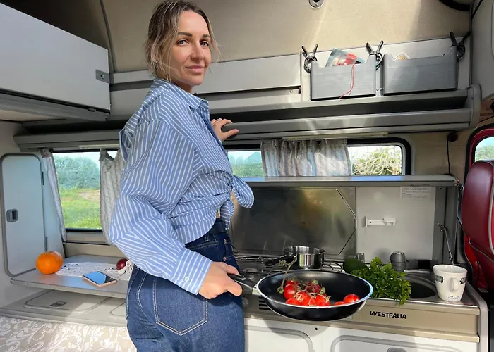 Rent A Blue Classics' S Campervan For Your Road Trip In -volkswagen T3 * Portimão