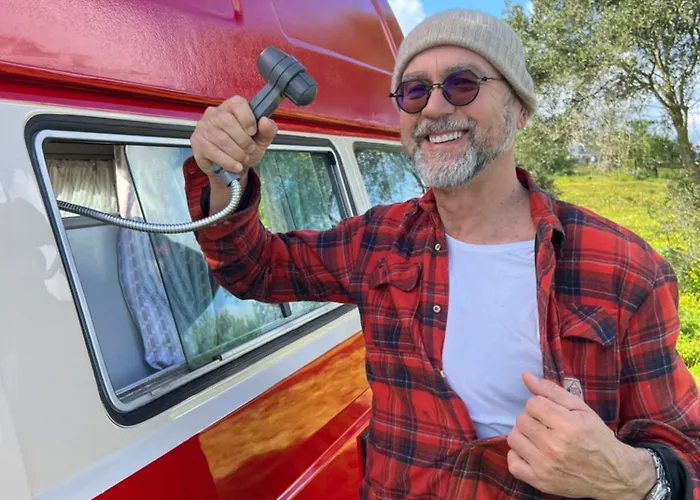 Lyxtält Rent A Blue Classics' S Campervan For Your Road Trip In -volkswagen T3 Portimão